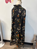 En Creme Black Dress, L