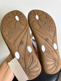Okabashi White Flip Flops, 8/9