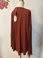 New Easel Awaited Love Brown High-Low Top, M