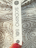 Scorpio Sol White Metallic Print 27" Inseam Leggings, M