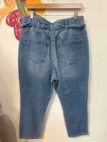 a.n.a. Belted Jeans, 14