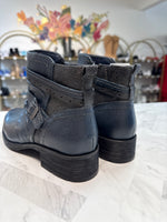 Earth Origins Blue Leather Boots, 6.5 Wide