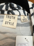 Truth + Style Black/White Sweater, S