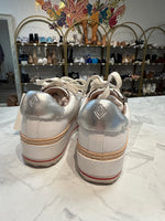 Donald Pliner White Retro Platform Dew Shoes, 6 (retail $238)