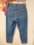 Levi's High Waisted Mom 26" Inseam Jeans, 31 (12)