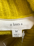 a loves a Green Sweater, M