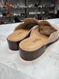 Vaneli Tan Mules, 6