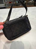 Rioni Black Wristlet, 5"x3"