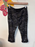 Alo Print Cropped Leggings, M