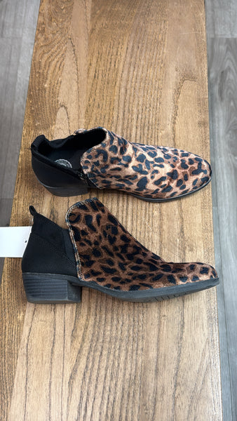 So Animal Print Boots, 8