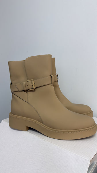 Vince Tan Kaelyn Boots, 11