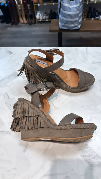 Not Rated Fringe Wedge, 9.5