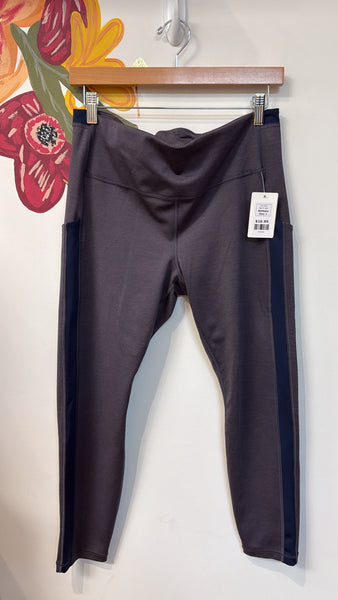 Athleta Ultimate Stash 7/8 Leggings, L