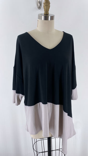 New Vecceli Italy Black/Gray Top, XL