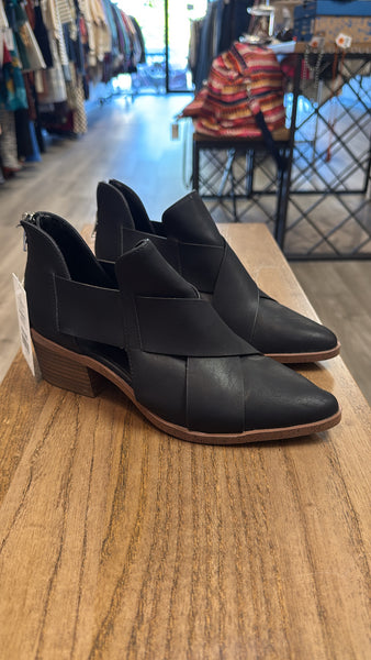 Sonoma Black Boots, 6