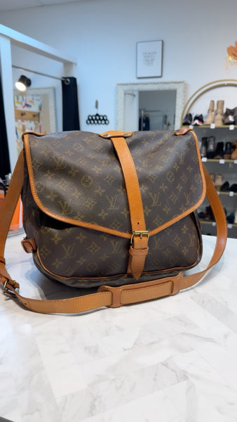 Louis Vuitton Monogram Canvas Saumur 35 Messenger Bag,  13.75"x12"