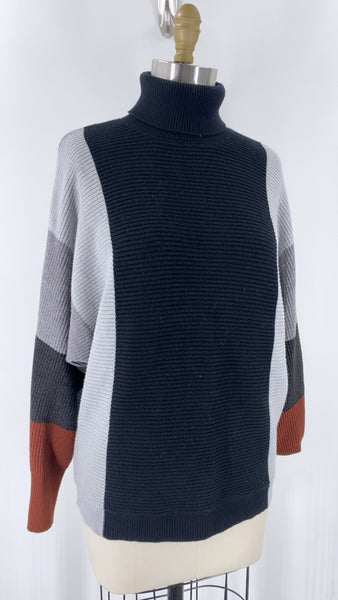 Industry Black/Gray Sweater, L