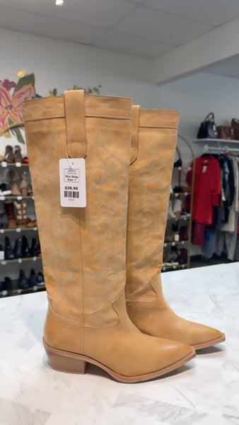 Shu Shop Brown Zaire Boots, 7