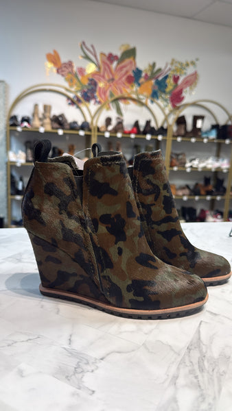 Dolce Vita Camo Boots, 6