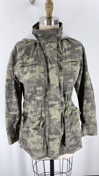 Universal Thread Camo Jacket, S
