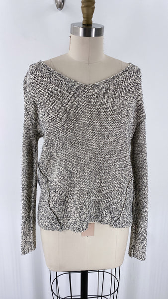 RDI V-Neck Sweater, M