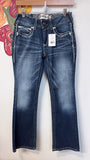 Ariat 31" Inseam Jeans, 28 (6) Short
