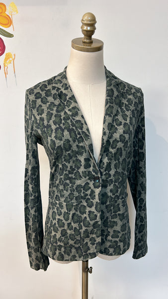 Majestic Filatures Green Animal Print Deluxe TeeShirt Jacket, XS/S