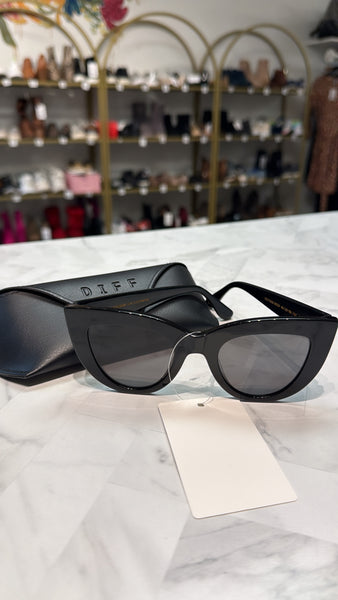 Diff Black Sunglasses