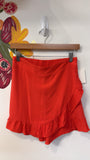 New In Skirted Front Shorts, M