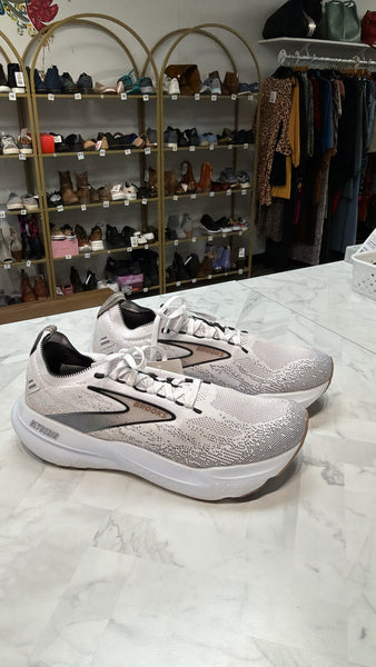 Brooks White/Black Glycerin 21 Shoes, 9