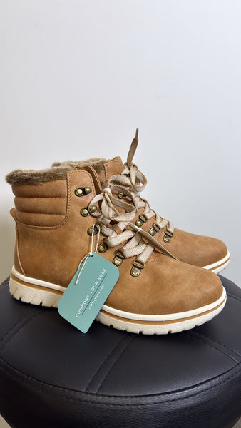 New Cliffs Brown Hallett Boots, 8