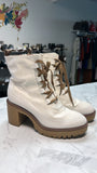 Universal Thread White Boots, 11