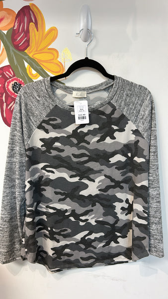 Riah Gray Camo Top, XL