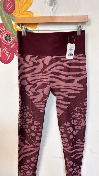 Xersion Burgundy Athletic Leggings, L