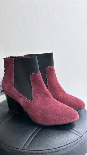 Skechers Burgundy Suede Ankle Boot, 9