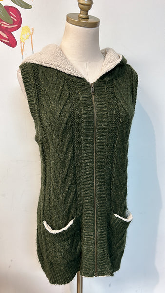 Cabela's Green Sweater Vest, L