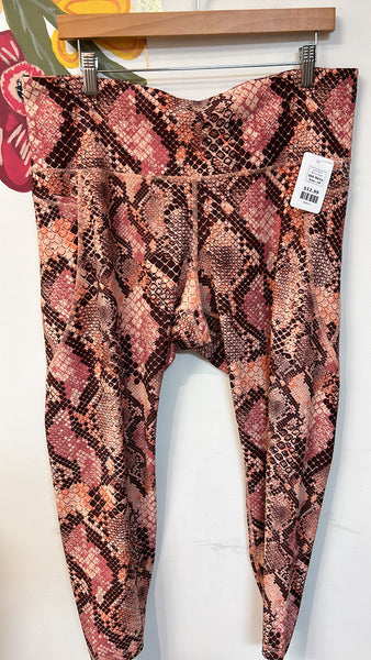 Old Navy Elevate Pink Snake Print Athletic Leggings, 2X with Pockets