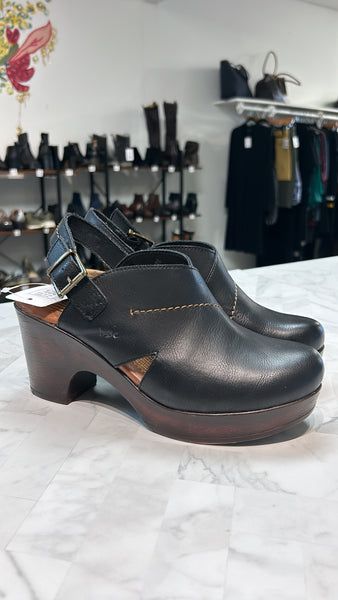 b.o.c. Black Clogs, 9