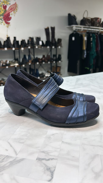 Naot Navy Blue Mary Janes, 41 (10) (retail $198)