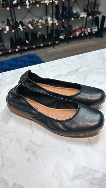 Josef Seibel Black Leather Flats, 39 (8.5)