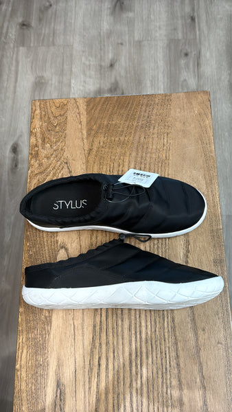 Stylus Black Layna Slip Ons, 8