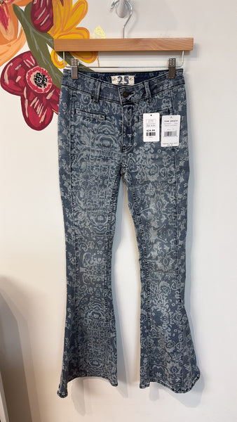 New We the Free People Flare Jeans, 25 (0)