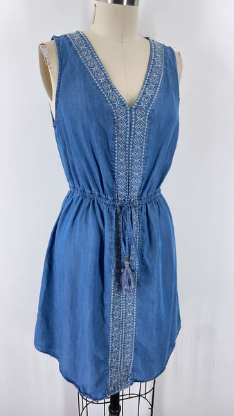 Knox Rose Chambray Dress, M
