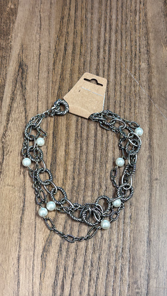 Silver/Faux Pearl Necklace