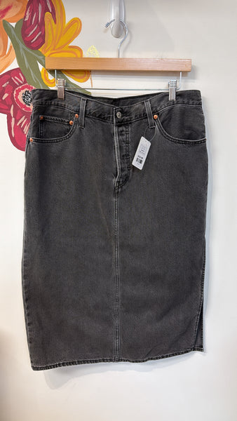 Levi's Black Denim Button Fly Side Slit Skirt, 32 (14)