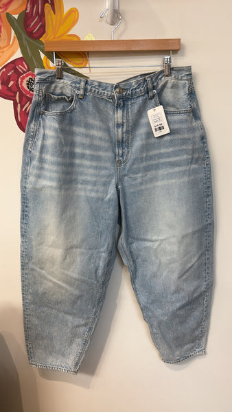 American Eagle Relaxed Mom Jeans, 18