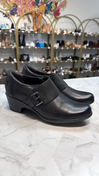 Clarks Black Shoes, 9.5