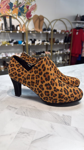 X Appeal Animal Print Shoes, 8.5